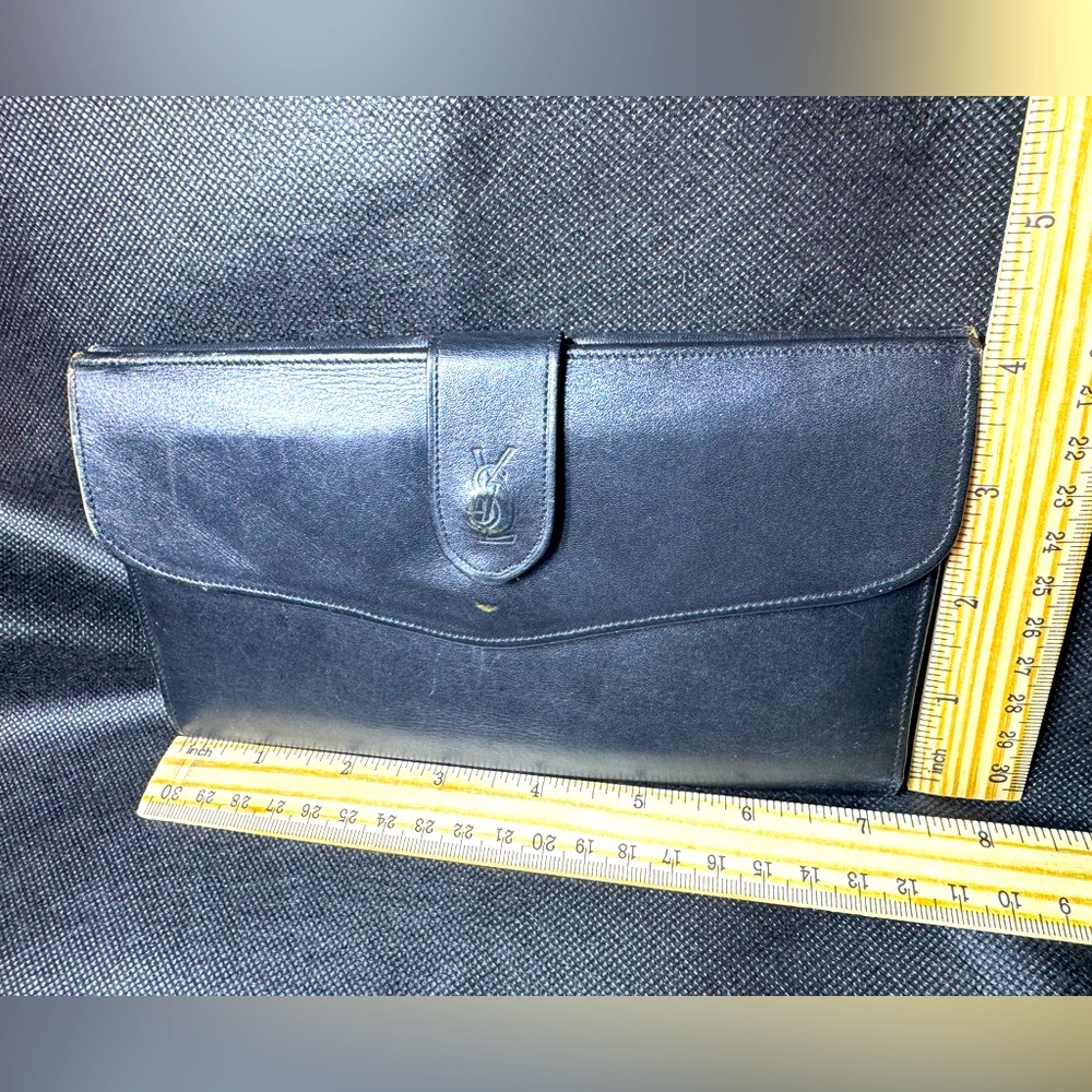 Yves Saint Laurent Clutch Vintage Lambskin Silk Lined Monogram 70s Rare YSL - Picture 11 of 12